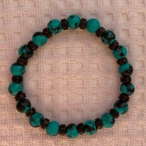 Pretty Faux Turquoise and Burgundy Heishi Stretch Bracelet